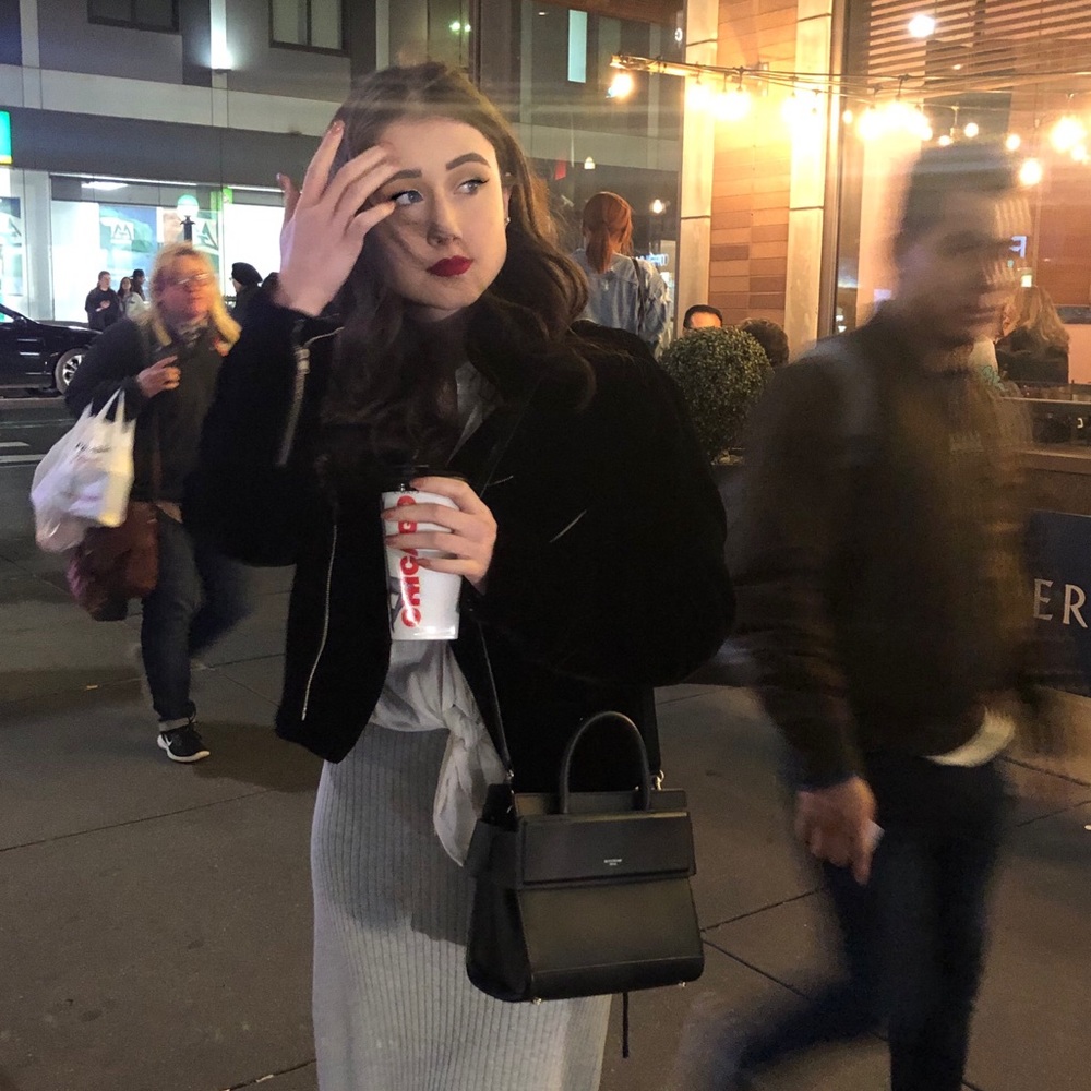 Meet your Posher, Charlotte